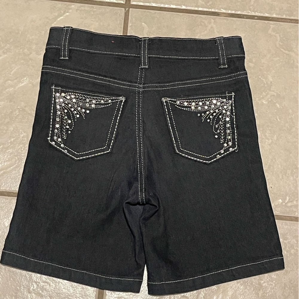 NWOT Yom Yom Girl’s Black Shorts with Silver Shiny‎ Accents Size 12
